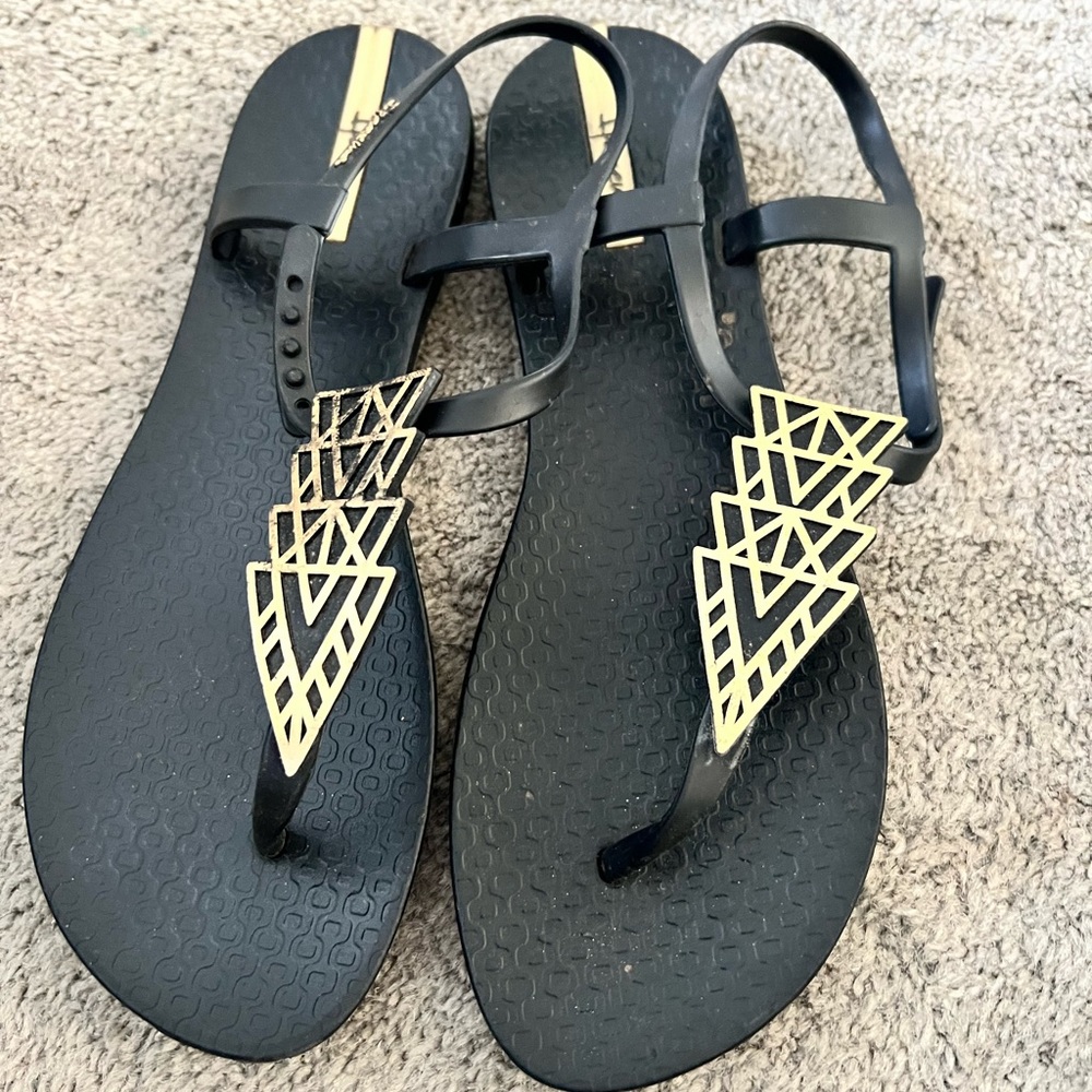 Ipanema Black Sandals Size 8